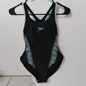 Women's Speedo one piece swimsuit size M